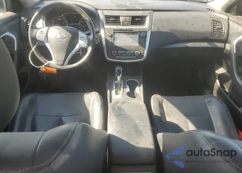 2016 Nissan Altima 2.5 z USA, uszkodzony, nr VIN 1N4AL3AP5GC132260